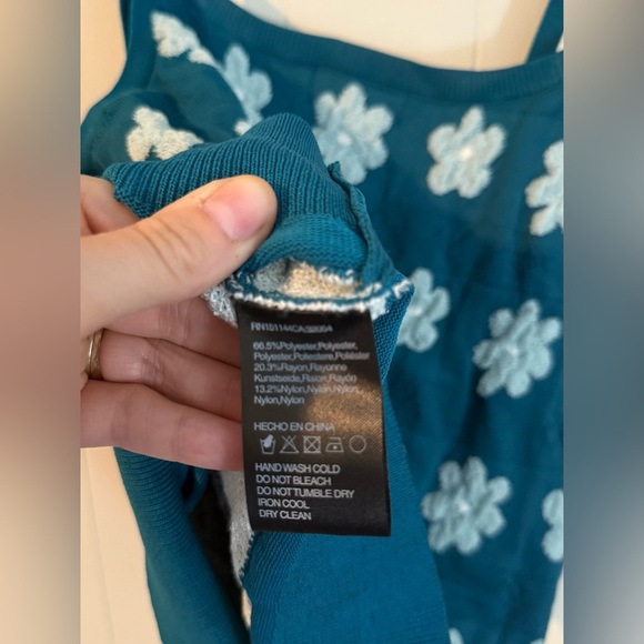 Lea & Viola Anthropologie Tank Top Women’s Medium Blue Daisy Knit Boho Preppy - Picture 7 of 9